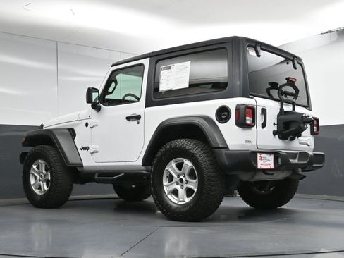 Used 2021 Jeep Wrangler Willys image 25