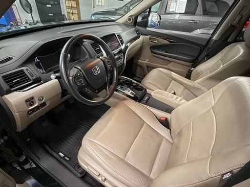 Used 2017 Honda Pilot Touring image 23