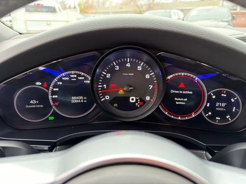 Used 2020 Porsche Cayenne image 29