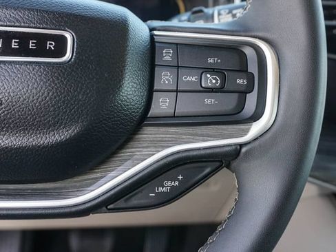Used 2024 Jeep Wagoneer Series II w/ Flexible Seating Group RWD image 28