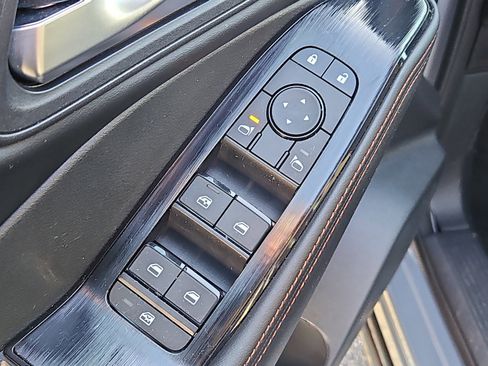 Used 2025 Nissan Rogue SV image 13