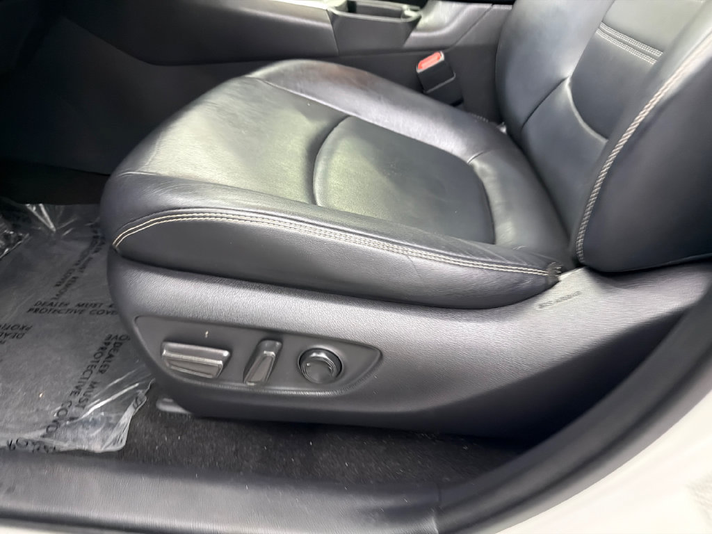 Used 2019 Toyota RAV4 XLE Premium FWD image 10