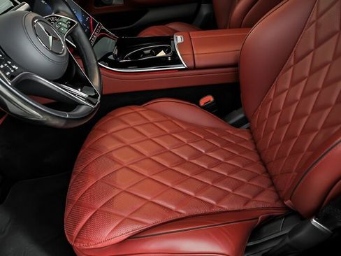 Used 2024 Mercedes-Benz S 580e 4MATIC Sedan image 18