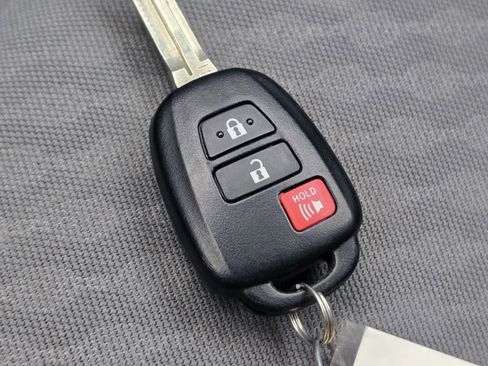 Used 2022 Toyota Tacoma SR image 36