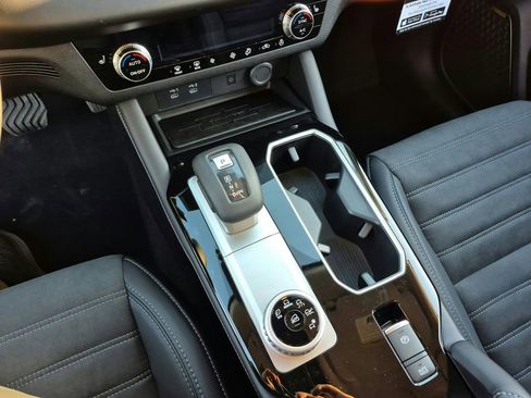 New 2026 Mitsubishi Outlander SE FWD image 15