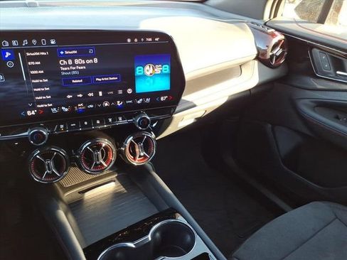 Used 2025 Chevrolet Blazer EV RS AWD/4WD image 32