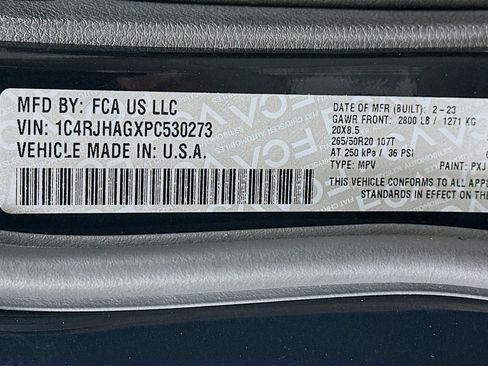 Used 2023 Jeep Grand Cherokee Altitude AWD/4WD image 12