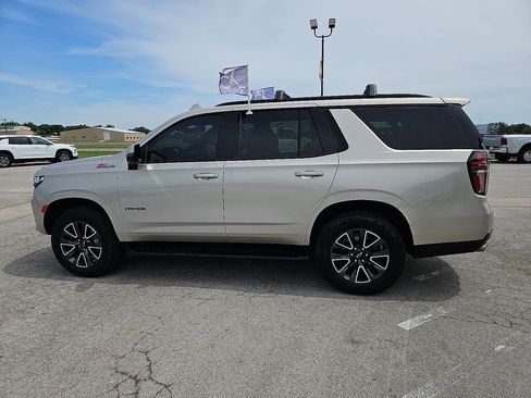 Used 2022 Chevrolet Tahoe Z71 w/ Z71 Off-Road Package AWD/4WD image 3