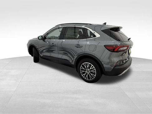 New 2025 Ford Escape SE image 2