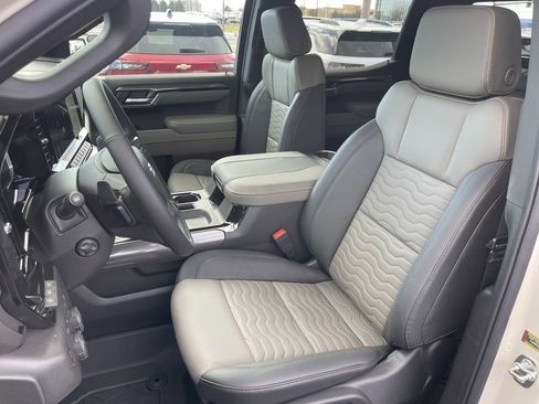 New 2026 Chevrolet Silverado 1500 ZR2 w/ Dark Appearance Package image 11