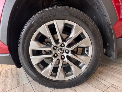 Used 2022 Toyota RAV4 XLE Premium AWD/4WD image 13