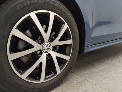 Used 2017 Volkswagen Jetta SE FWD image 31
