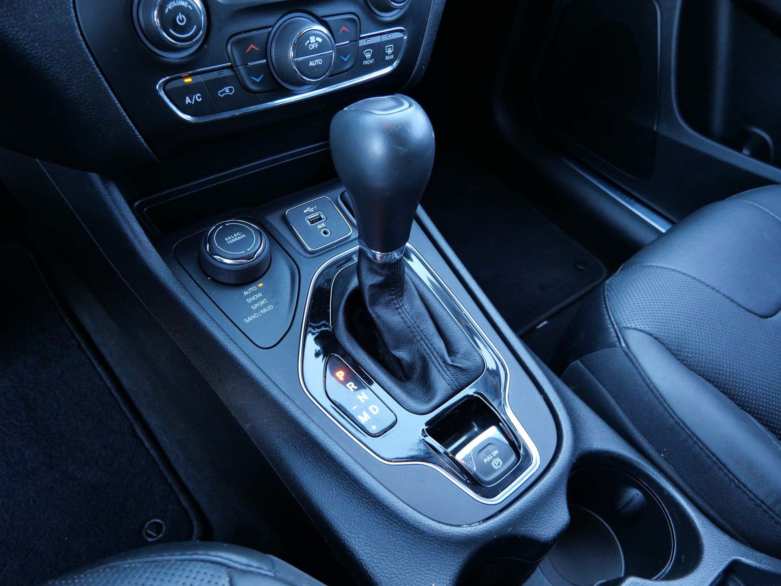 Used 2020 Jeep Cherokee Limited AWD/4WD image 24