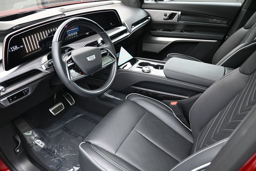 Used 2026 Cadillac Vistiq Platinum w/ LPO, Floor Liner Package AWD/4WD image 9