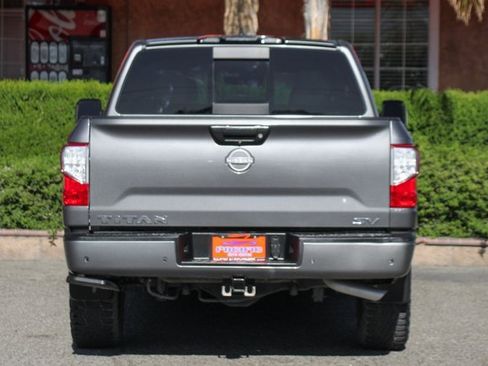 Used 2023 Nissan Titan SV w/ SV Convenience Package image 8