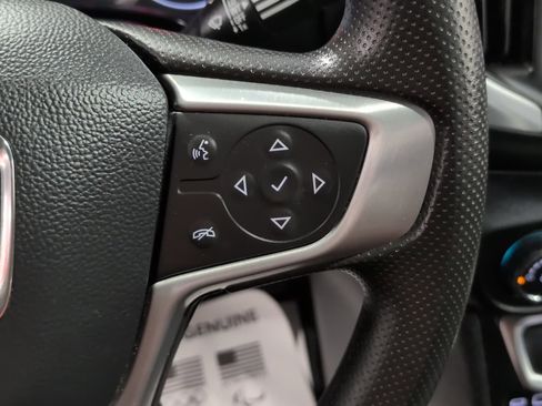 Used 2024 GMC Terrain SLE image 22