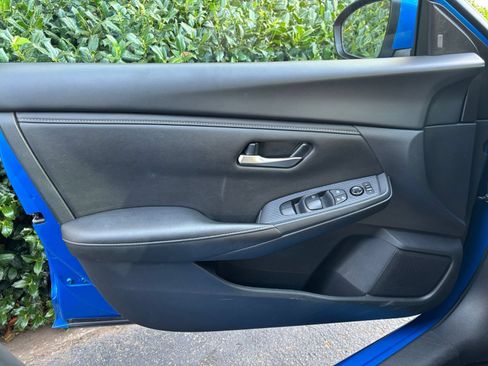 Used 2025 Nissan Sentra SV FWD image 15