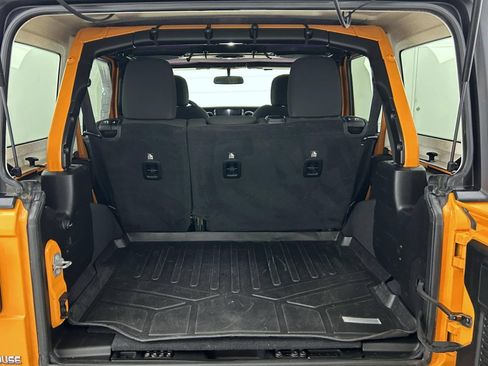 Used 2018 Jeep Wrangler Unlimited Sport S AWD/4WD image 24