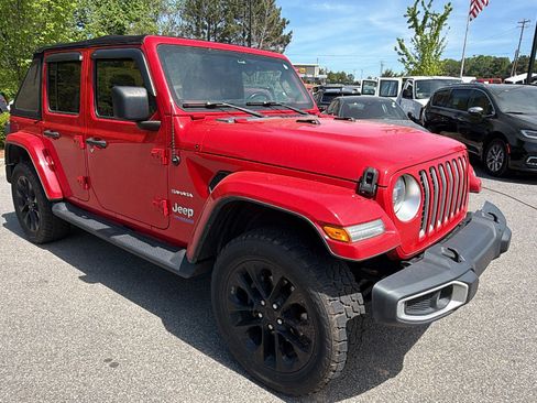 Used 2021 Jeep Wrangler Unlimited Sahara w/ Cold Weather Group image 5