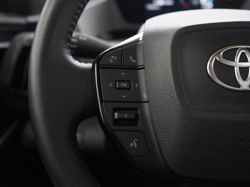 Used 2024 Toyota bZ4X AWD w/ Weather Package image 25