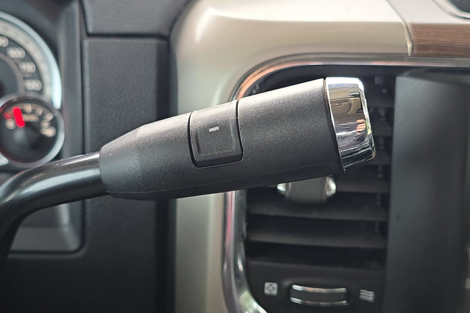 Used 2017 RAM 2500 Laramie AWD/4WD image 18