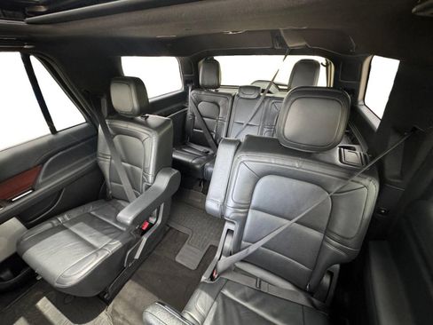 Used 2023 Lincoln Navigator Reserve AWD/4WD image 15