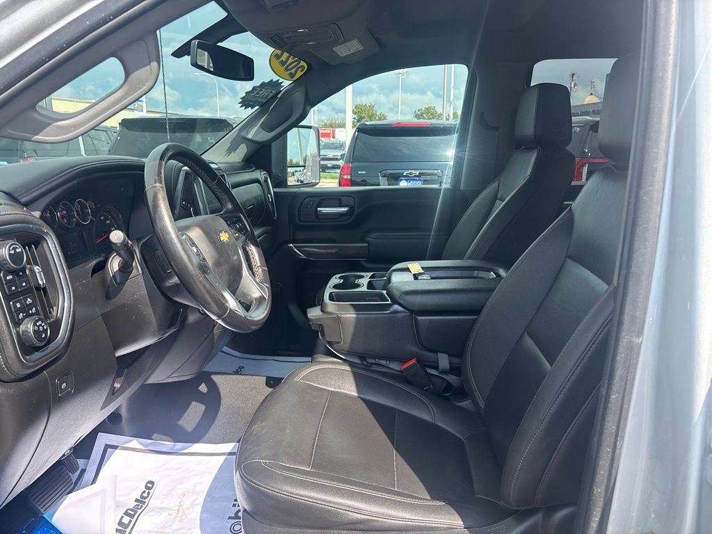 Used 2022 Chevrolet Silverado 2500 LTZ w/ Gooseneck/5TH Wheel Package AWD/4WD image 18