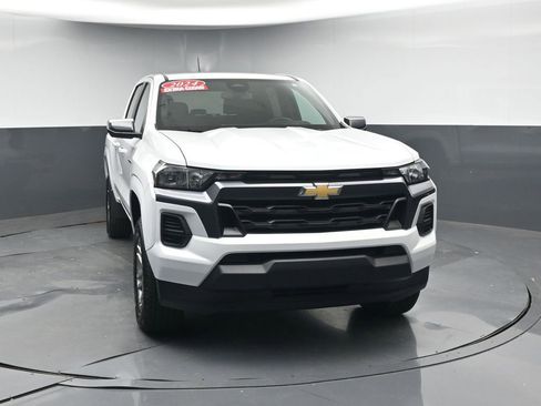 Used 2024 Chevrolet Colorado LT image 4