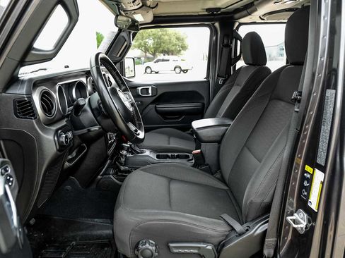 Used 2020 Jeep Wrangler Unlimited Sport S image 4