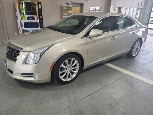 Used 2016 Cadillac XTS Luxury w/ Driver Awareness Package AWD/4WD image 2