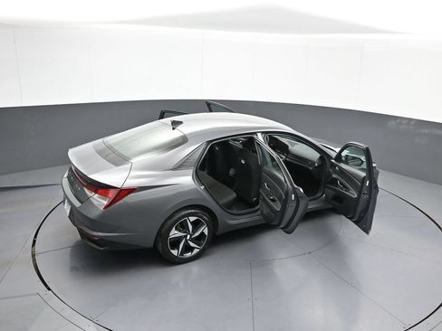 Certified 2023 Hyundai Elantra SEL w/ Convenience Package FWD image 44