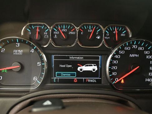 Used 2018 Chevrolet Tahoe LT w/ LT Signature Package AWD/4WD image 13