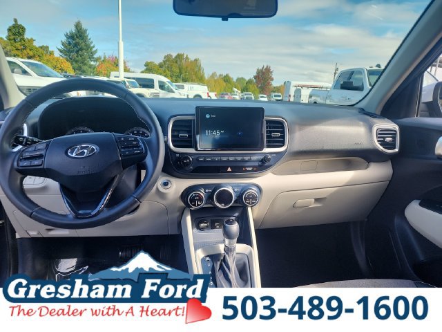 Used 2021 Hyundai Venue FWD image 19