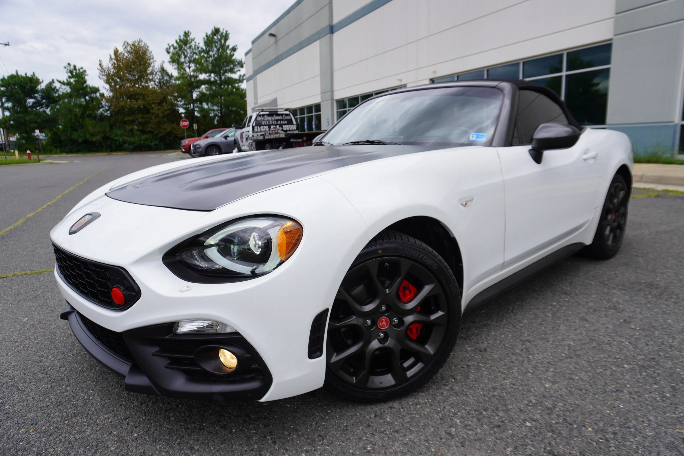 Used 2018 FIAT 124 Spider Abarth w/ Convenience Group RWD image 3