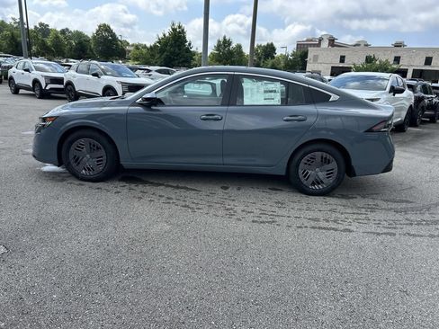 New 2026 Nissan Sentra SV w/ SV Convenience Package FWD image 4