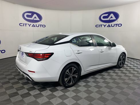 Used 2023 Nissan Sentra SV image 3