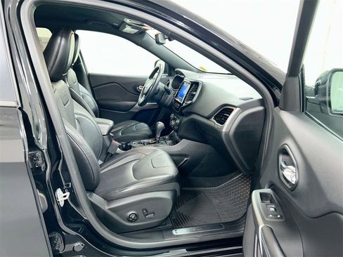 Used 2019 Jeep Cherokee High Altitude image 23
