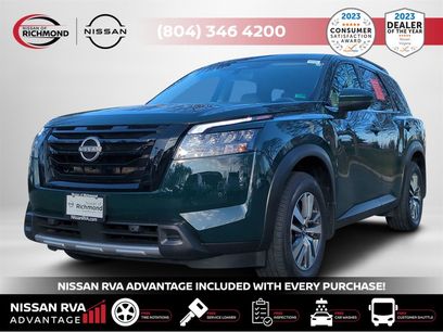 Used 2025 Nissan Pathfinder SL w/ Black Appearance Package