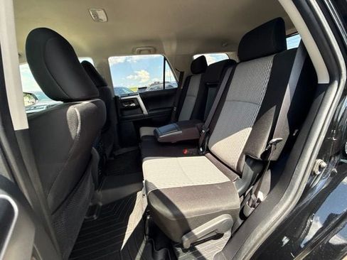 Used 2018 Toyota 4Runner SR5 AWD/4WD image 17