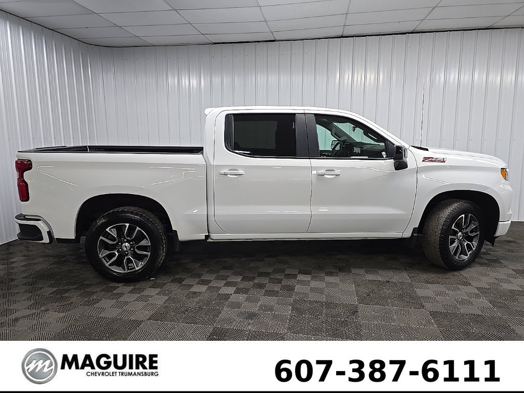Used 2023 Chevrolet Silverado 1500 RST AWD/4WD image 2