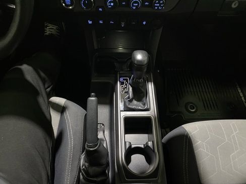 Certified 2020 Toyota Tacoma TRD Off-Road image 21