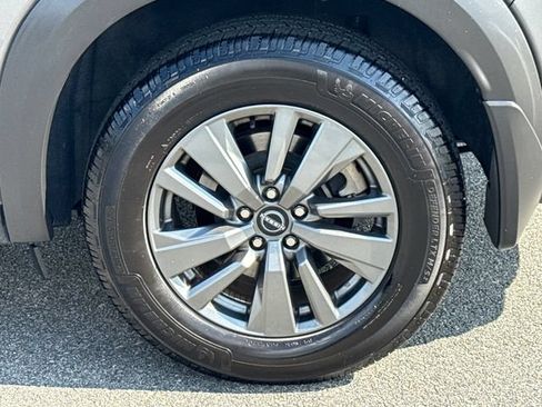 Used 2022 Nissan Pathfinder SV FWD image 19