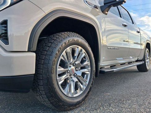 New 2026 GMC Sierra 1500 Denali w/ Technology Package AWD/4WD image 9