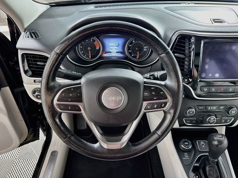 Used 2020 Jeep Cherokee Limited w/ Technology Group AWD/4WD image 16