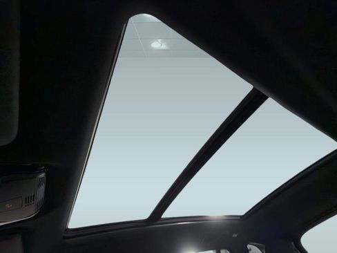 Used 2025 BMW X5 xDrive50e image 13