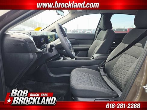 Used 2025 Nissan Kicks SV w/ Charging Package FWD image 11