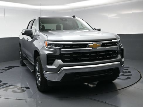 Used 2026 Chevrolet Silverado 1500 LT AWD/4WD image 3