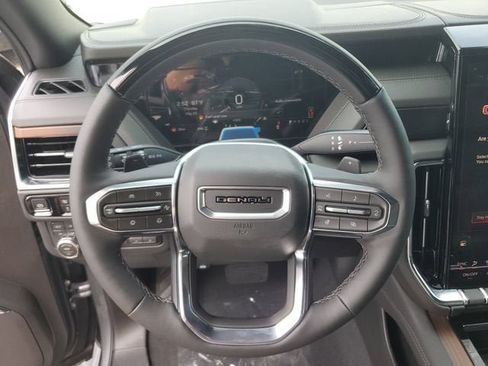 New 2026 GMC Yukon Denali w/ Denali Reserve Package AWD/4WD image 21