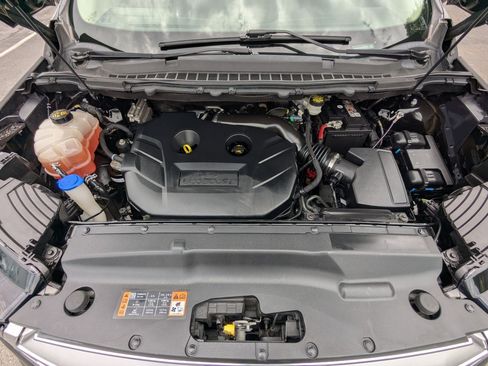 Used 2017 Ford Edge Titanium FWD image 34