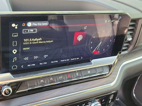 Used 2025 GMC Sierra 1500 SLT image 29